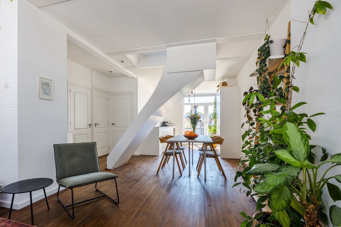 Foto 14 van Van Diemenstraat 142-A