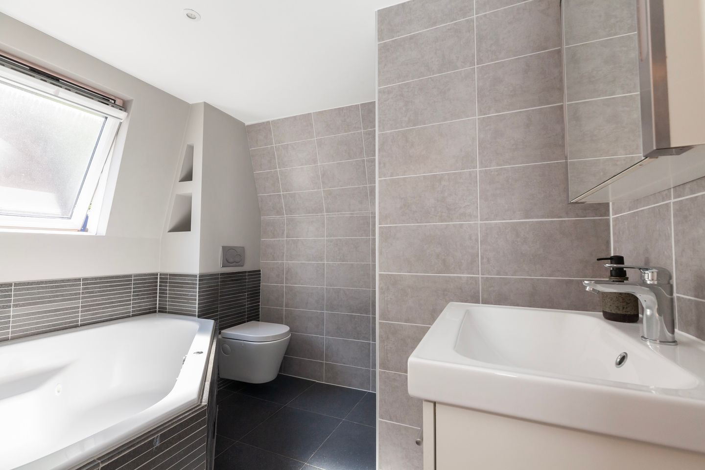 Foto 34 van Fop Smitstraat 43