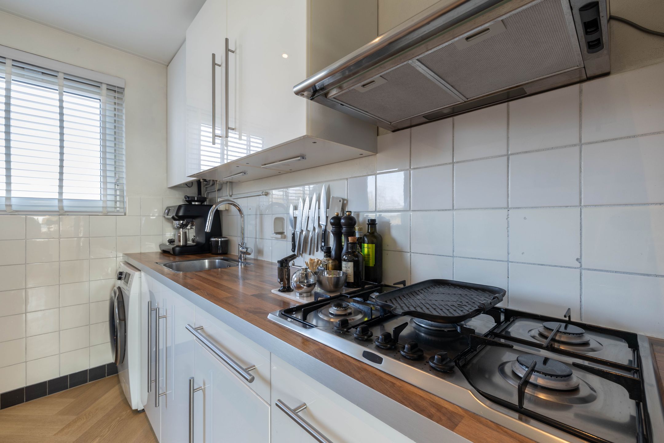 Photo 12 of Maasstraat 150