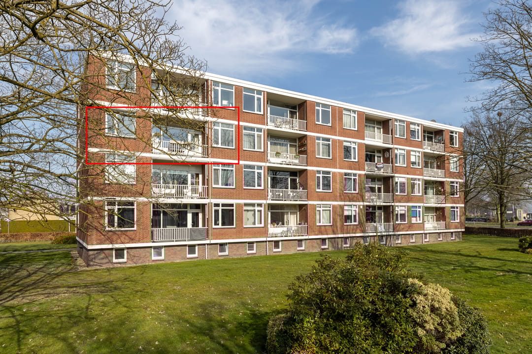 Photo 23 of Maasstraat 150