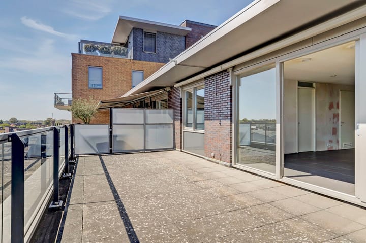 Foto 35 van Jan van Goyenplein 80