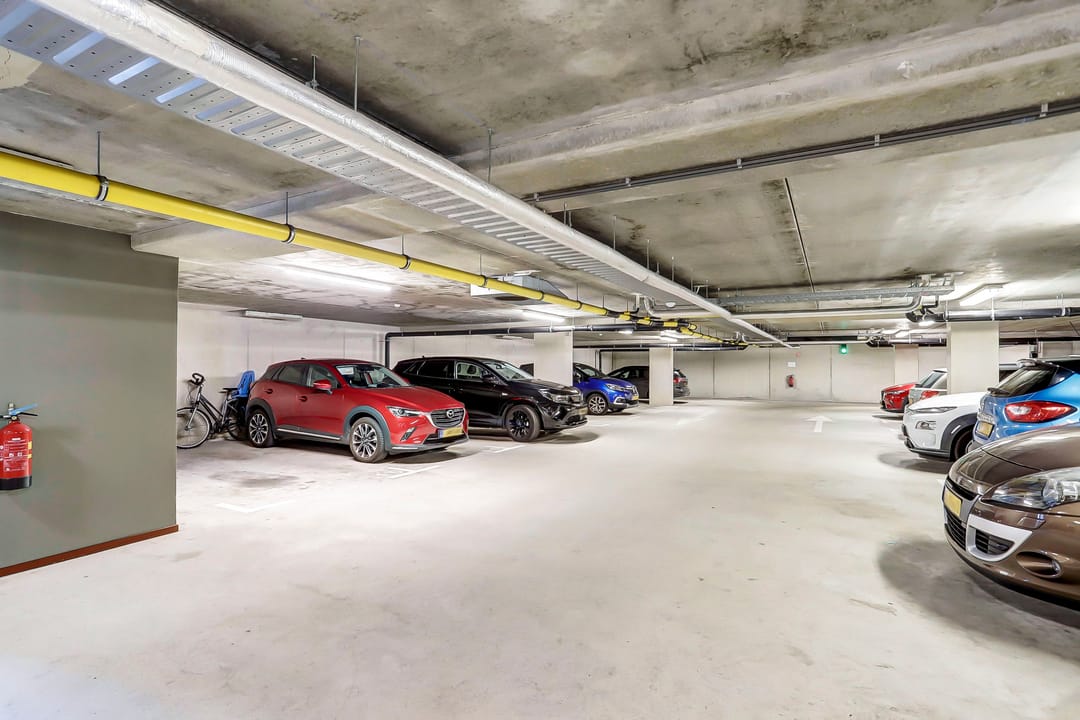 Photo 37 of Jan van Goyenplein 80