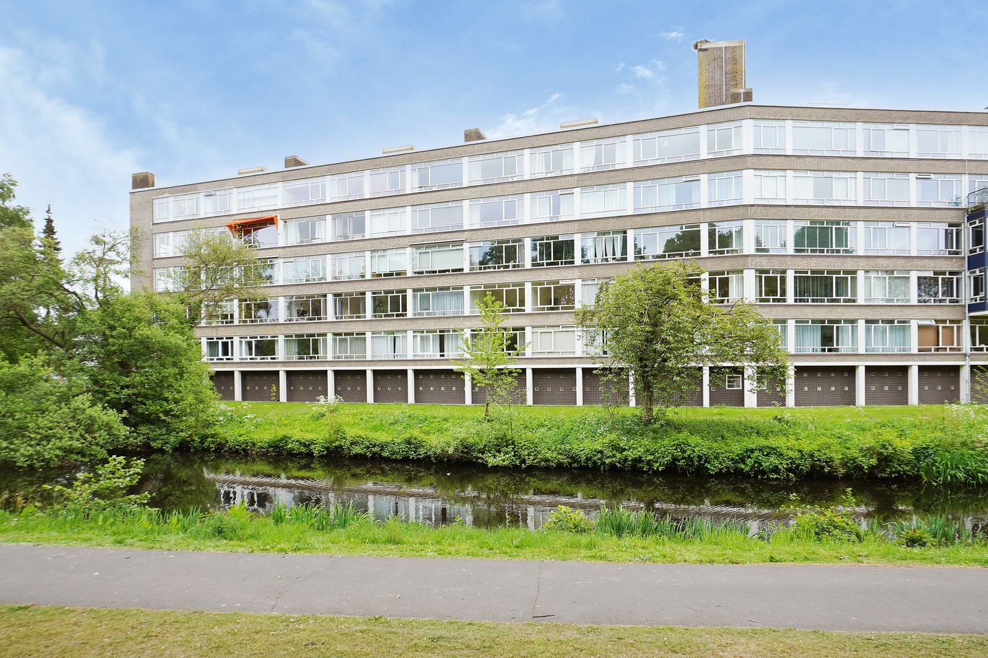 Foto 1 van Barnsteenhorst 380