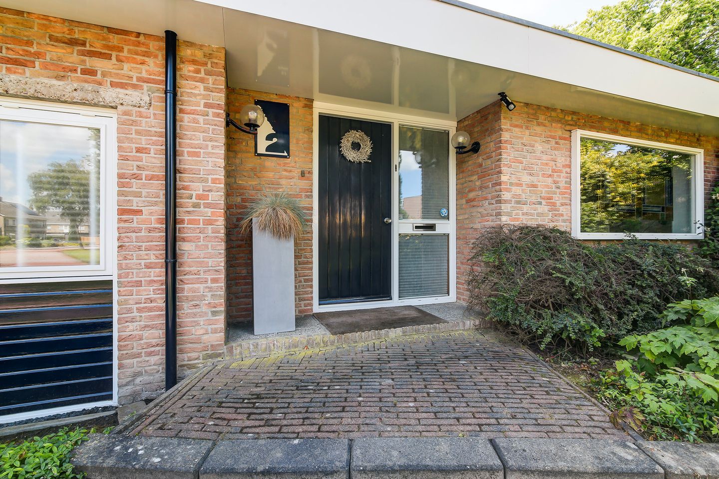 Photo 4 of Lammerts van Buerenstraat 2