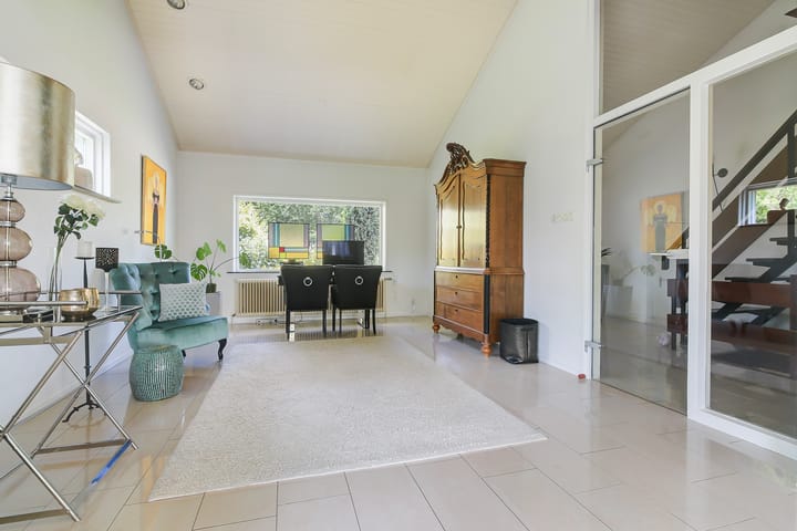 Photo 9 of Lammerts van Buerenstraat 2