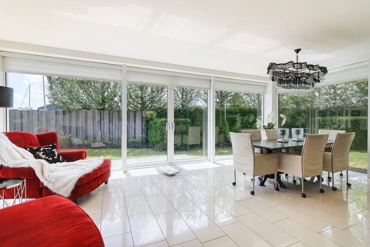 Photo 12 of Lammerts van Buerenstraat 2