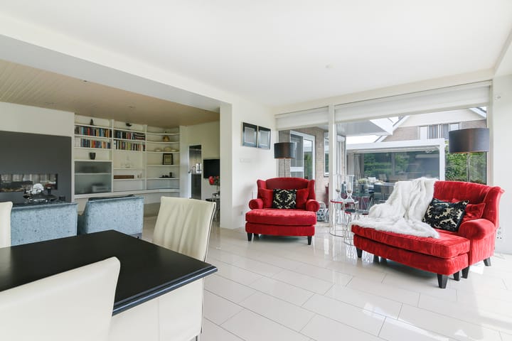 Photo 13 of Lammerts van Buerenstraat 2