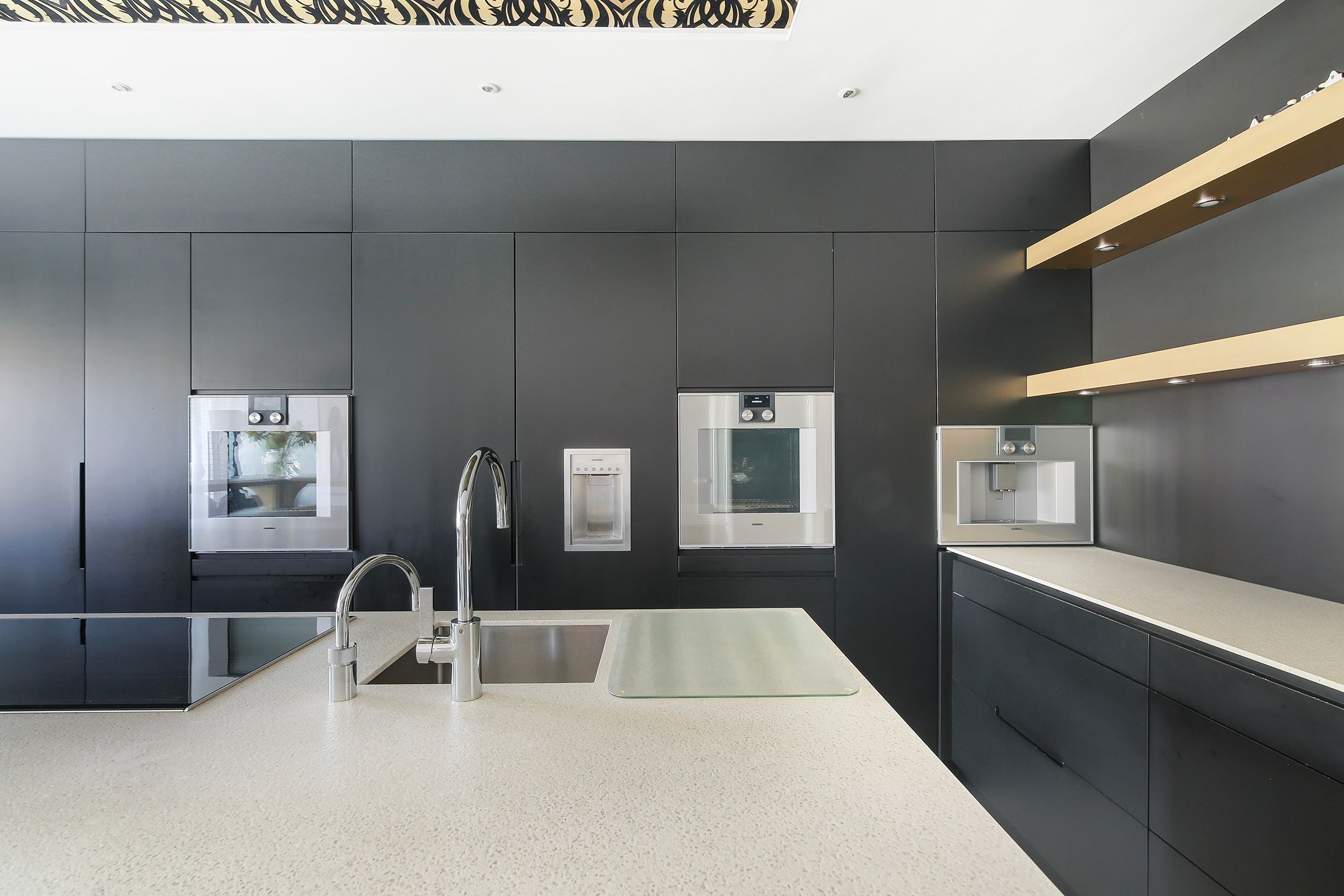 Photo 15 of Lammerts van Buerenstraat 2