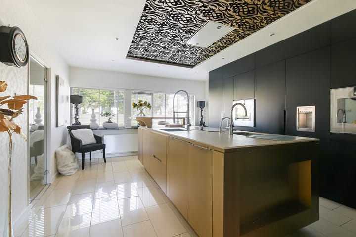 Photo 16 of Lammerts van Buerenstraat 2