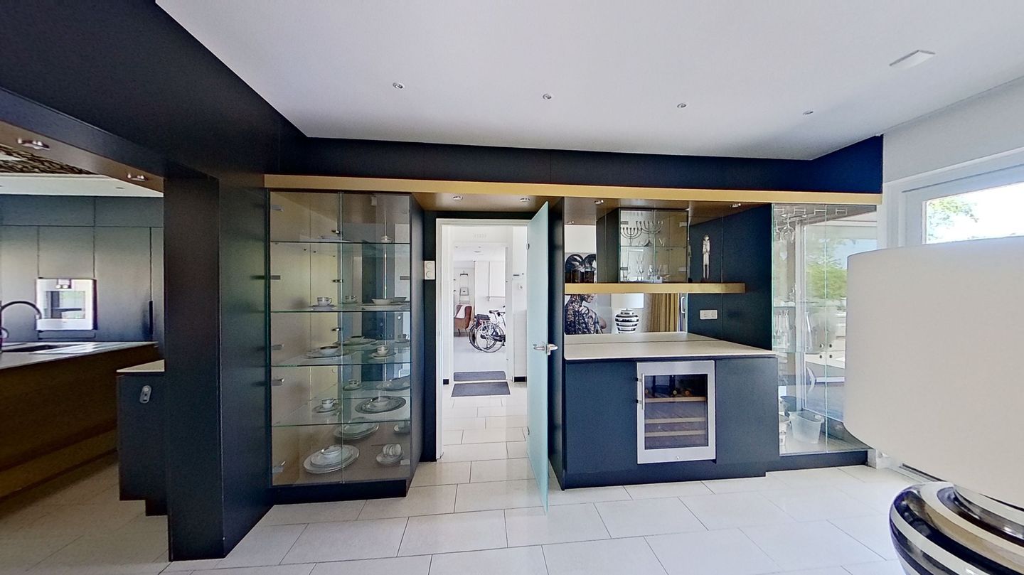 Photo 19 of Lammerts van Buerenstraat 2