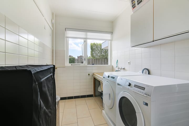 Photo 21 of Lammerts van Buerenstraat 2