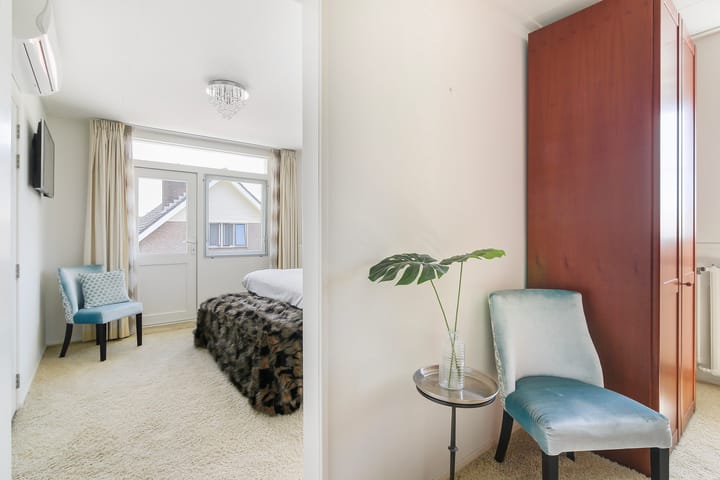 Photo 29 of Lammerts van Buerenstraat 2