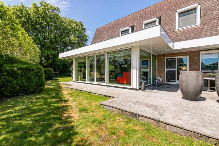 Photo 41 of Lammerts van Buerenstraat 2