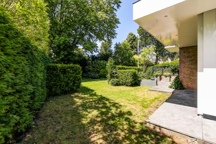 Photo 45 of Lammerts van Buerenstraat 2