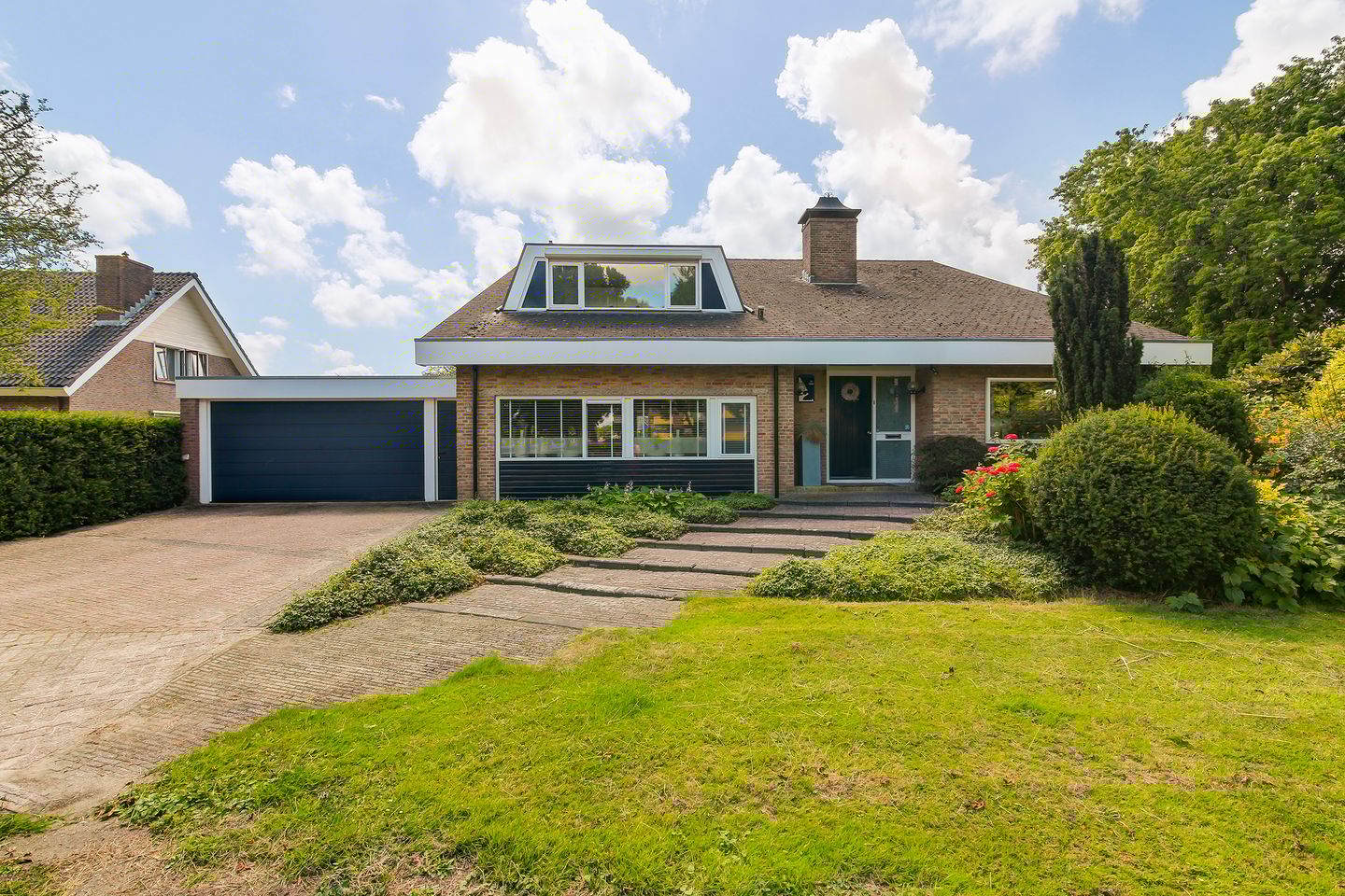 Photo 50 of Lammerts van Buerenstraat 2