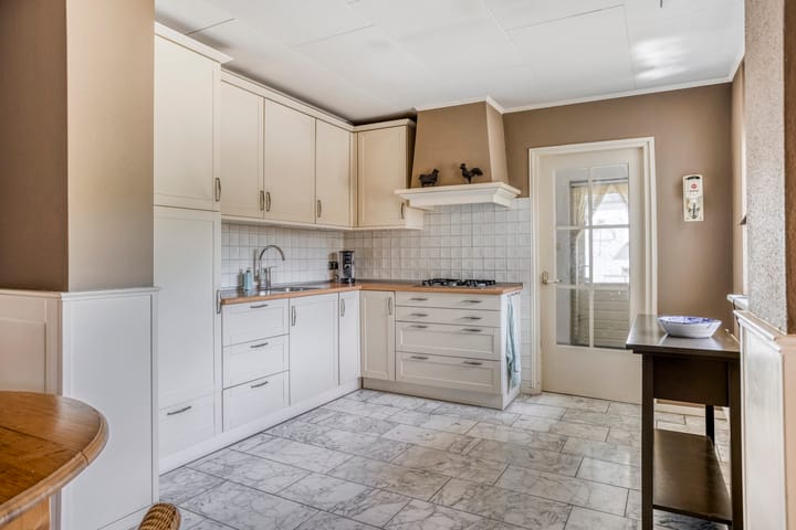 Foto 10 van Emmastraat 5