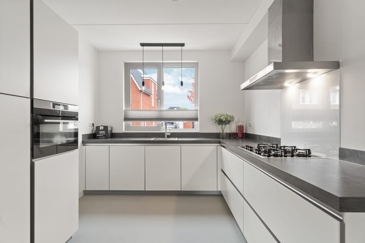 Foto 10 van Limes 77