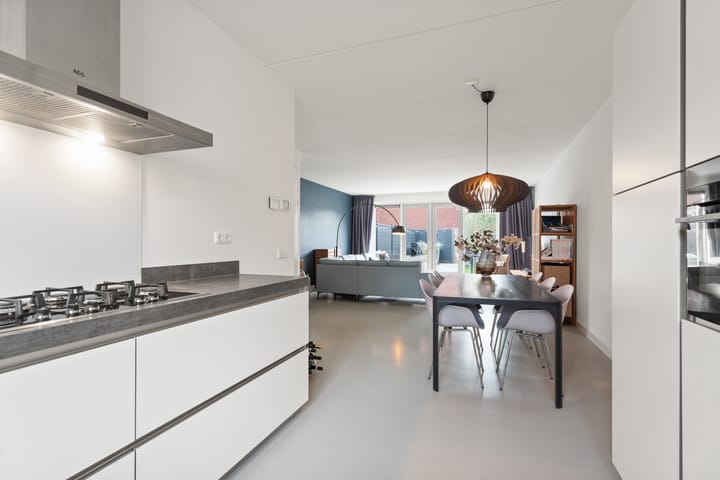 Foto 11 van Limes 77