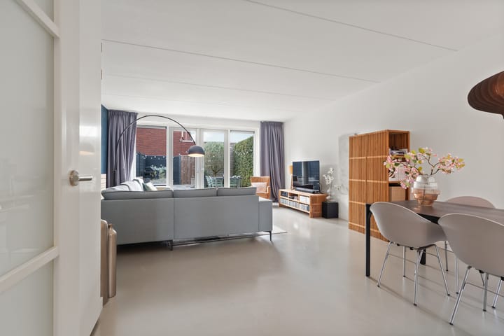 Foto 13 van Limes 77