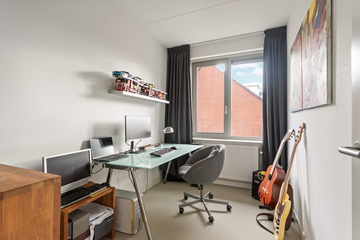 Foto 20 van Limes 77