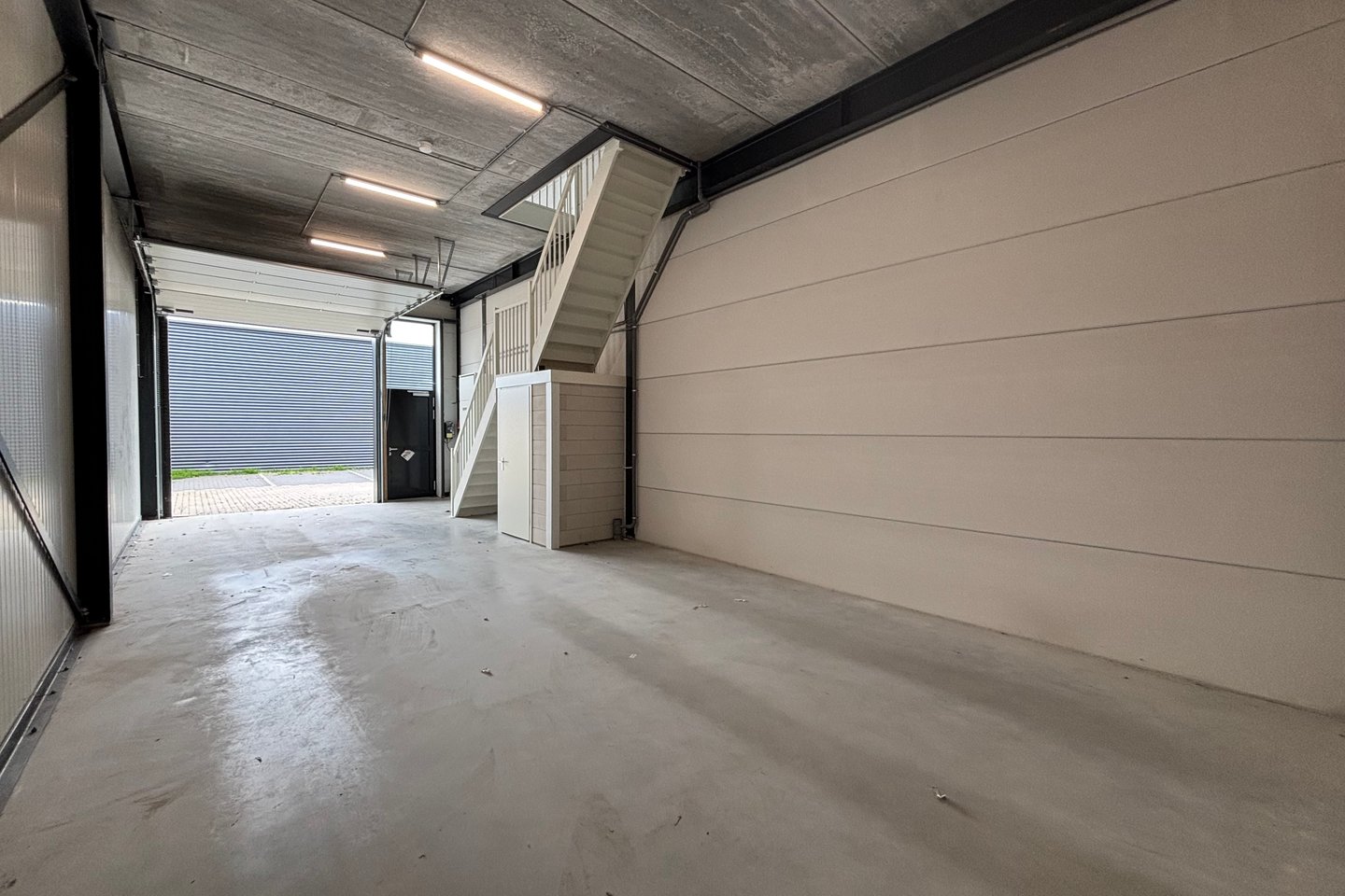 View photo 5 of Industrieweg 4-M