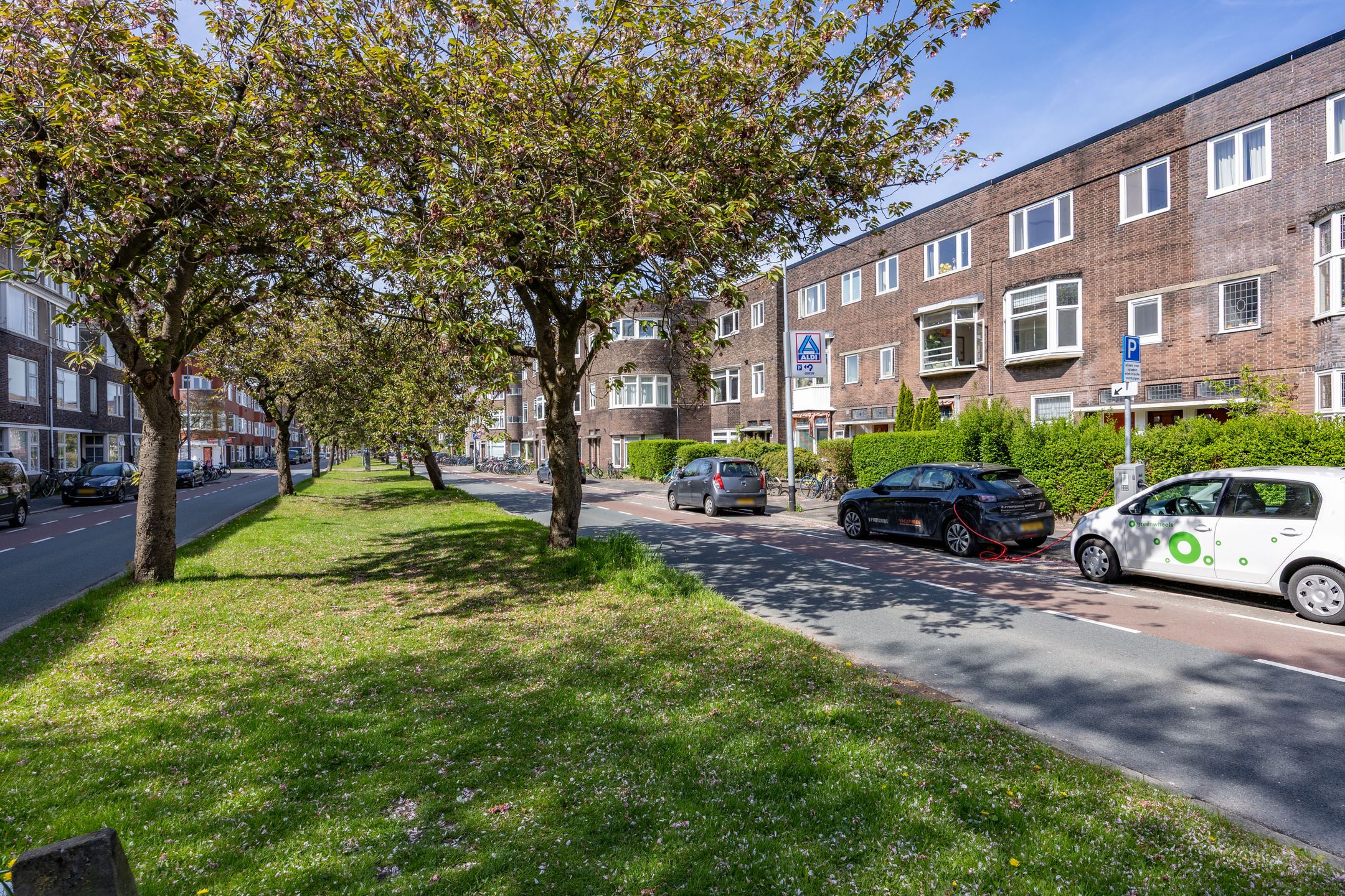 Photo 3 of J.C. Kapteynlaan 19-B