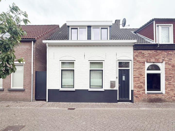van Bovenstraat 11