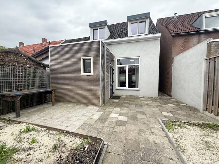 Foto 29 van van Bovenstraat 11