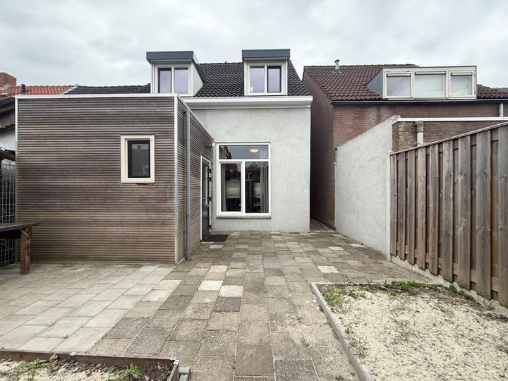 Foto 30 van van Bovenstraat 11