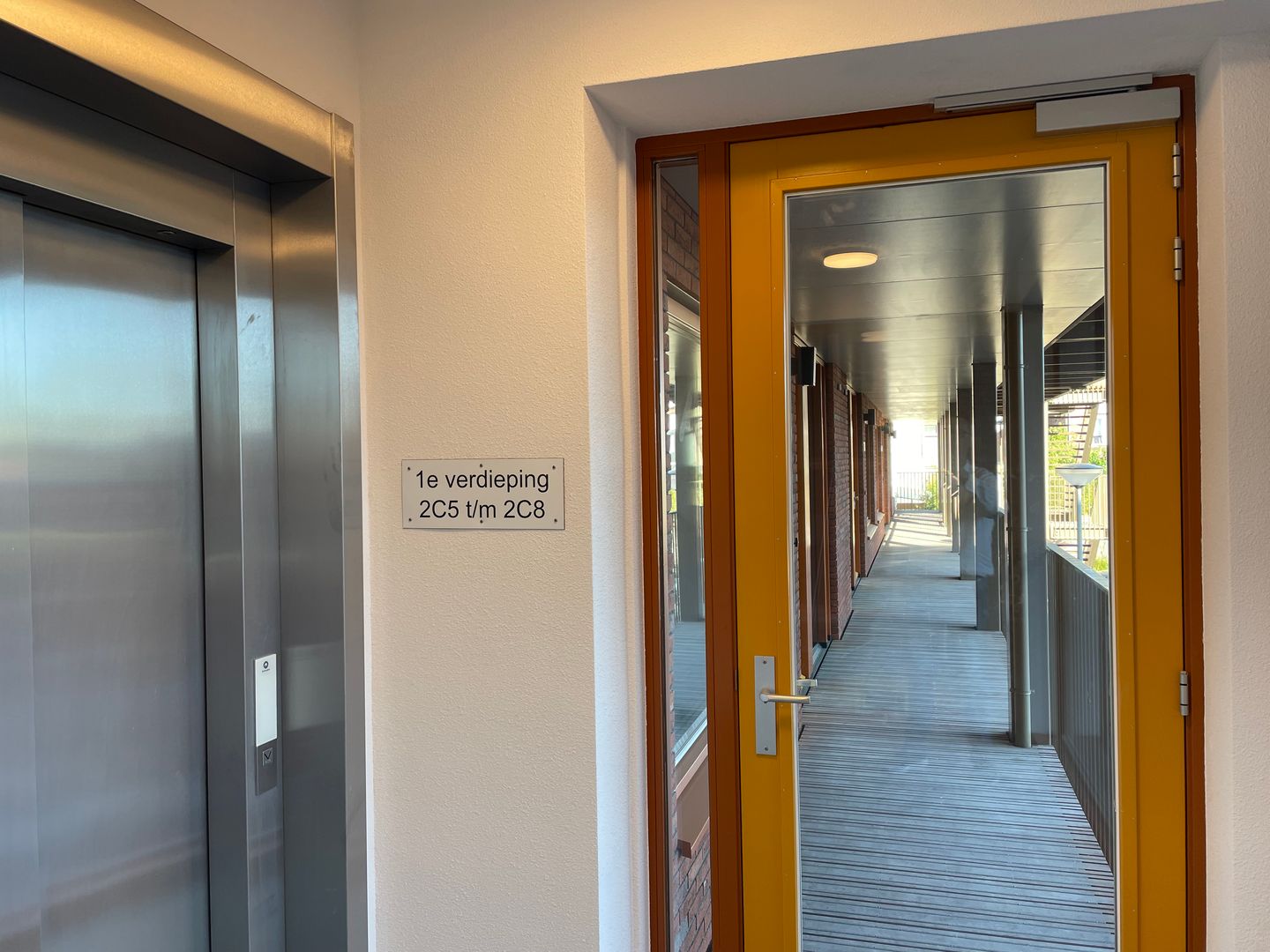 Photo 4 of Rozenstraat 2-C6