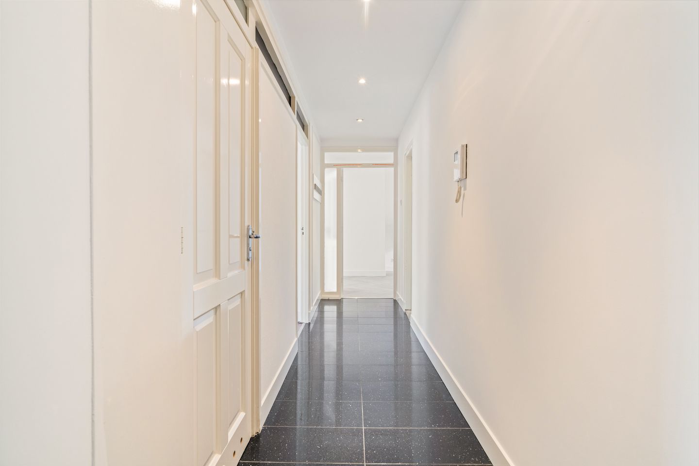 Foto 5 van Van Nijenrodeweg 327