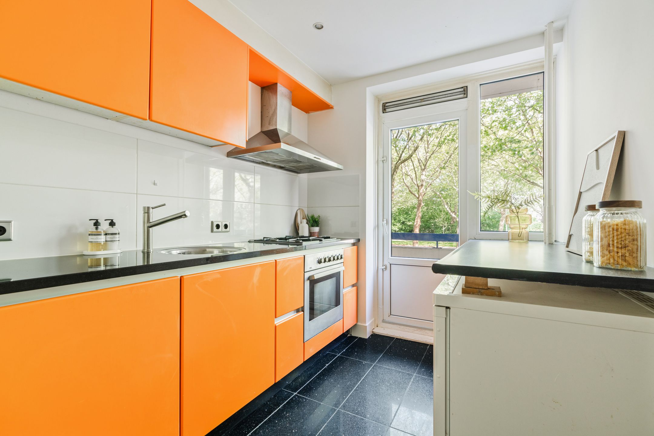 Foto 18 van Van Nijenrodeweg 327