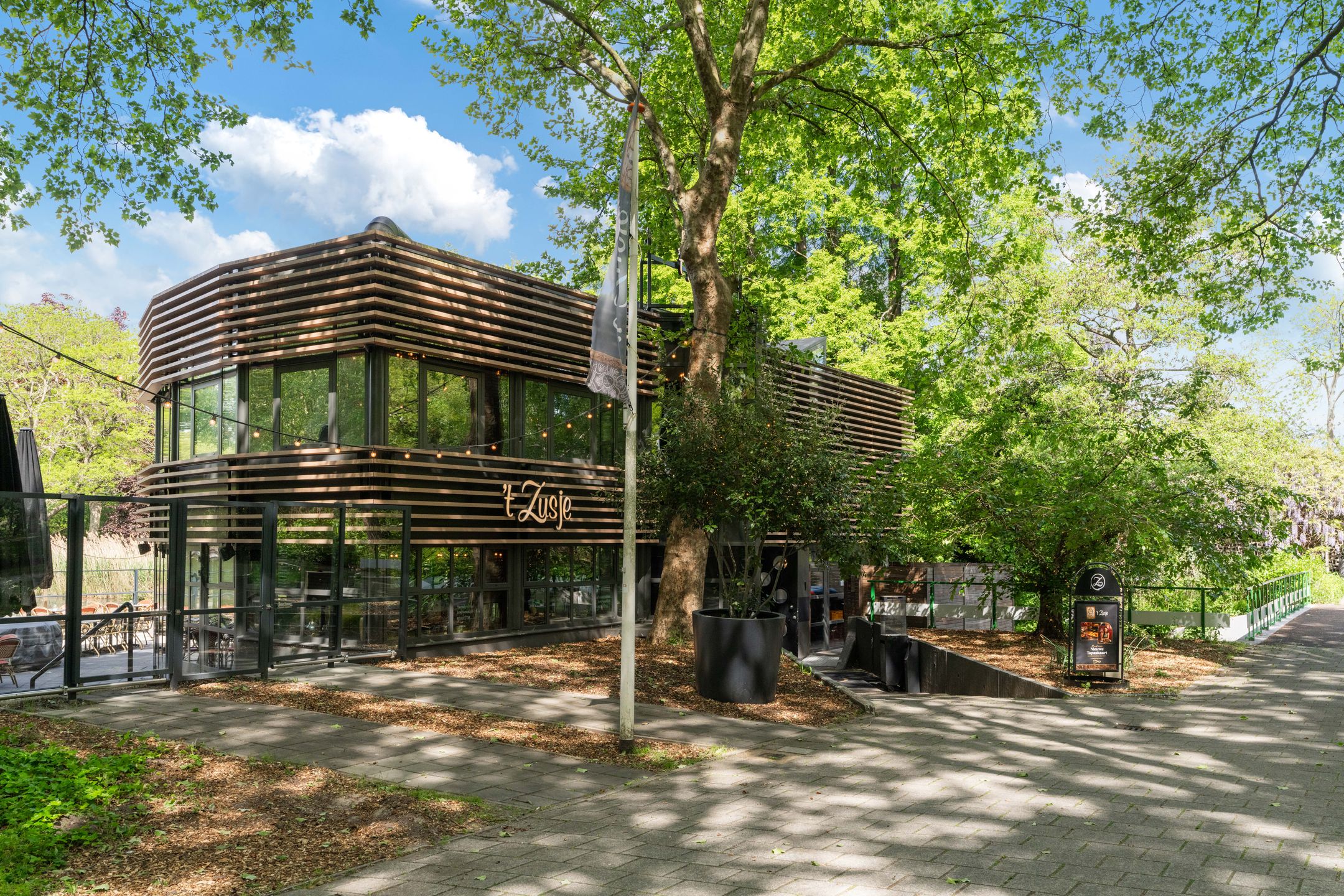 Foto 30 van Van Nijenrodeweg 327