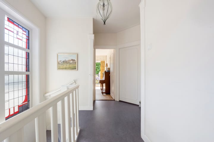 Foto 38 van Julianalaan 64