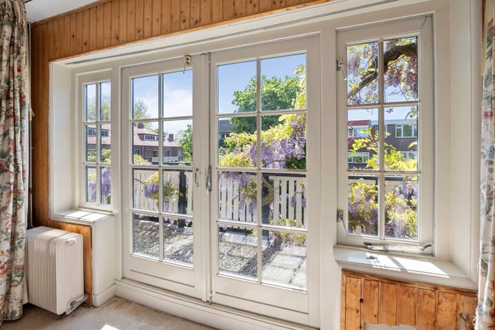 Foto 44 van Julianalaan 64