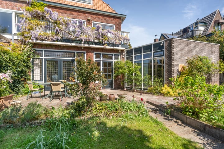 Foto 67 van Julianalaan 64