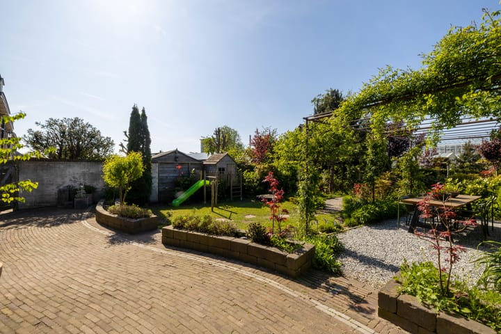 Foto 44 van Vredebestlaan 51