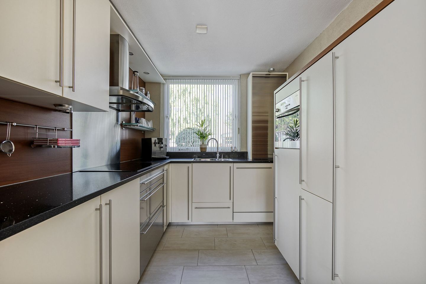 Photo 4 of Hovenier 39