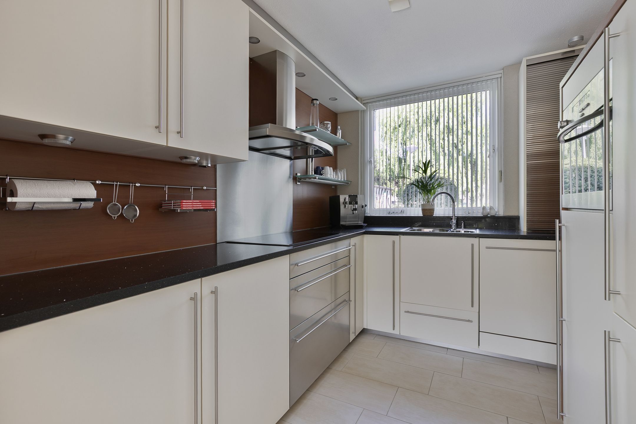 Photo 15 of Hovenier 39