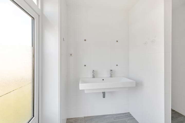 Foto 19 van Parallelweg 132-D