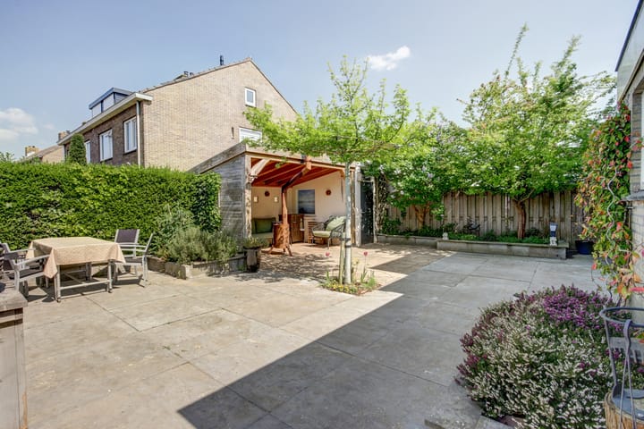 Photo 40 of Brahmslaan 26