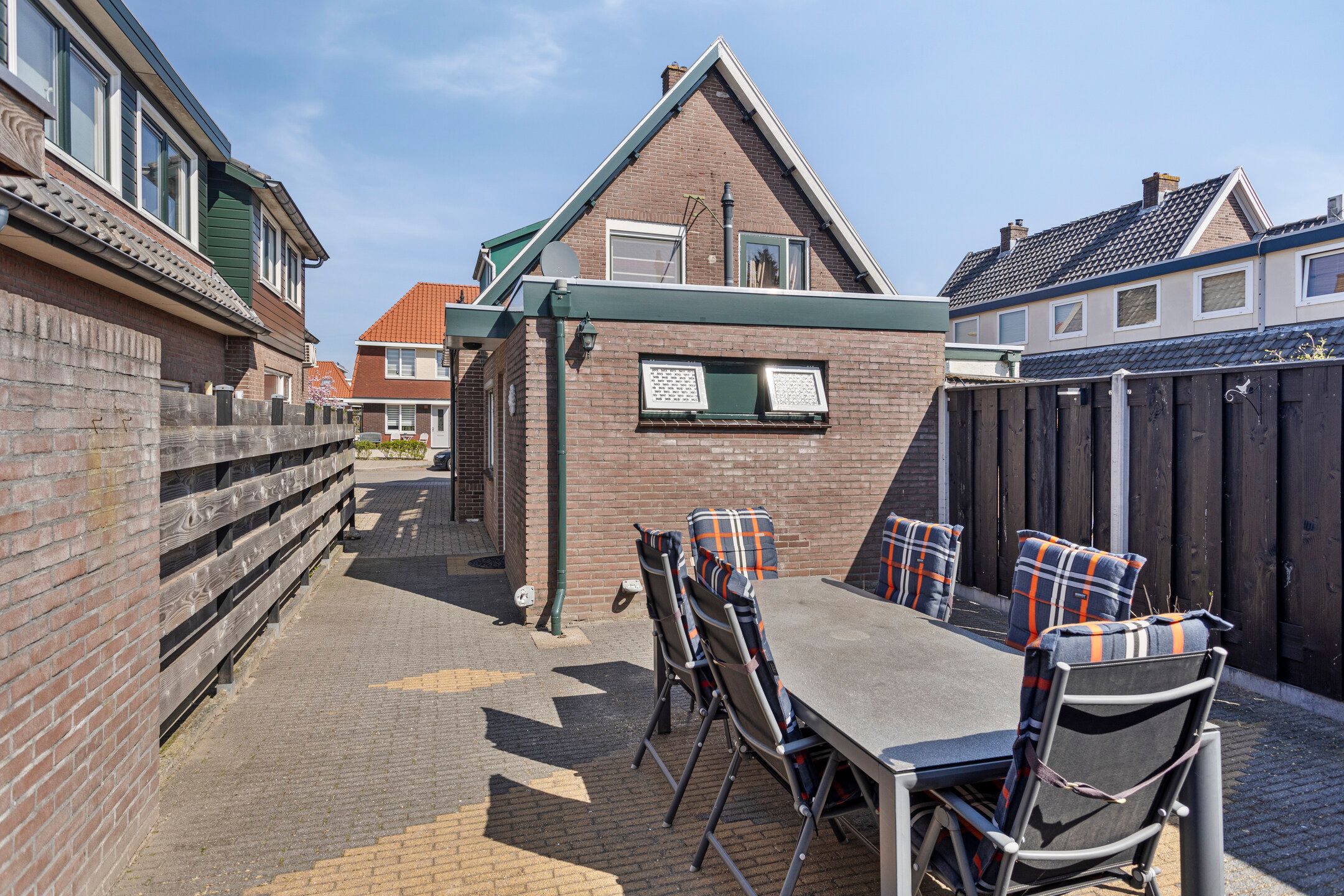 Photo 3 of Valkenweg 15