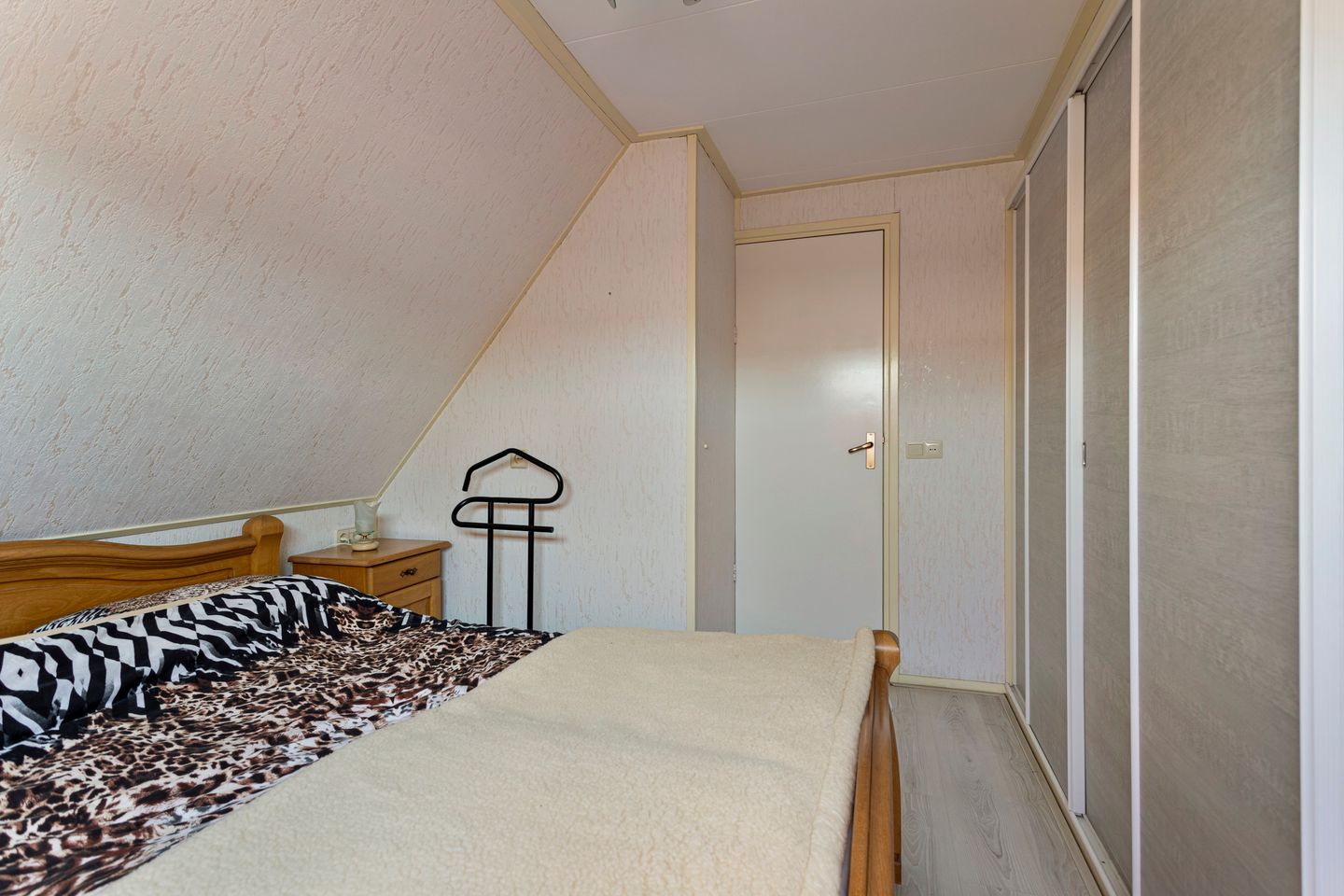 Photo 19 of Valkenweg 15