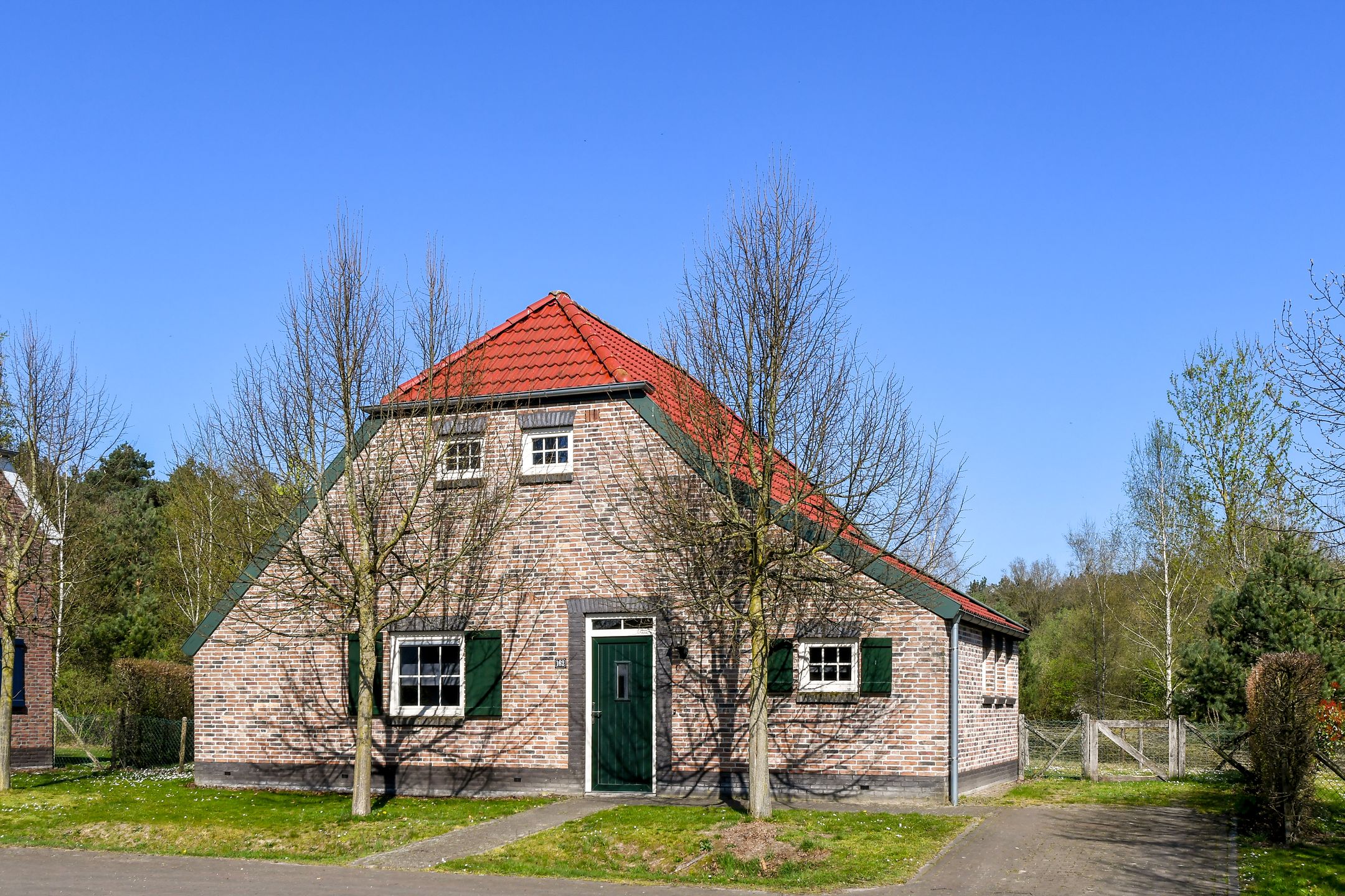 3-bedroom freehold villa in Roggel — photo 1 of 5