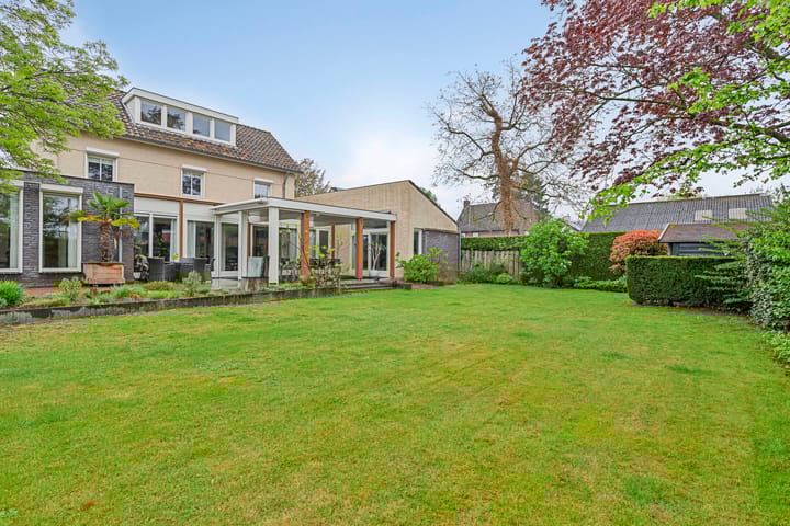 Photo 31 of Hoofdstraat 69