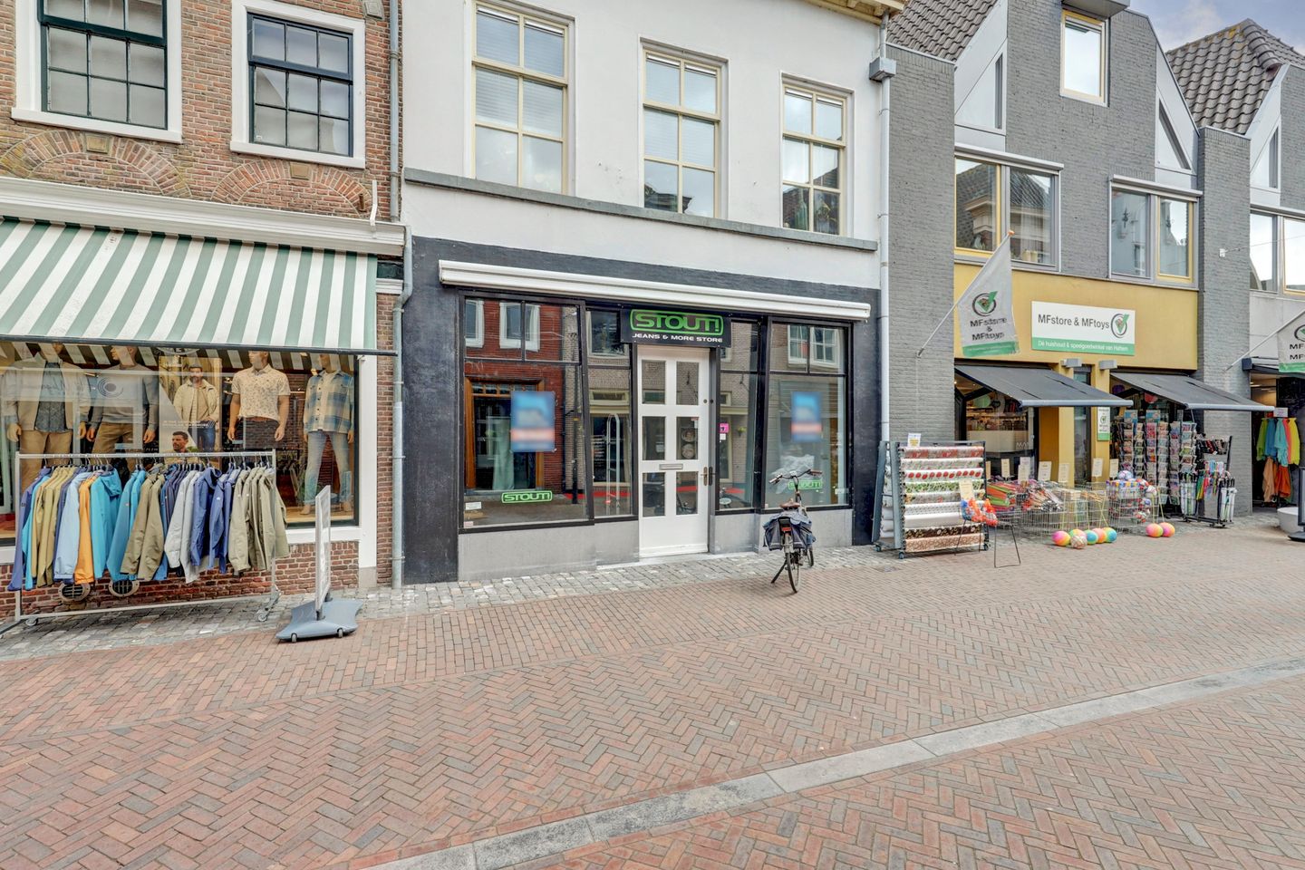 View photo 2 of Kerkstraat 10