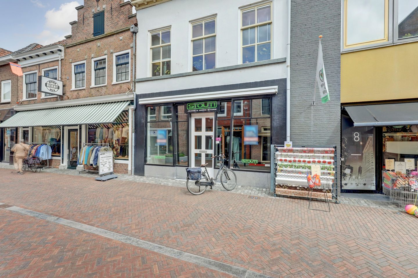 View photo 3 of Kerkstraat 10