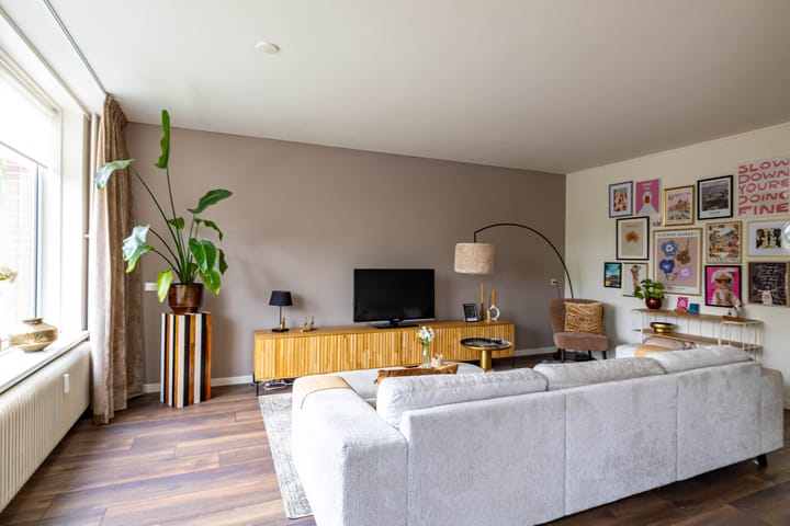 Photo 11 of Helperzoom 385