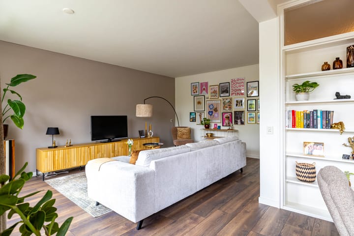 Photo 13 of Helperzoom 385