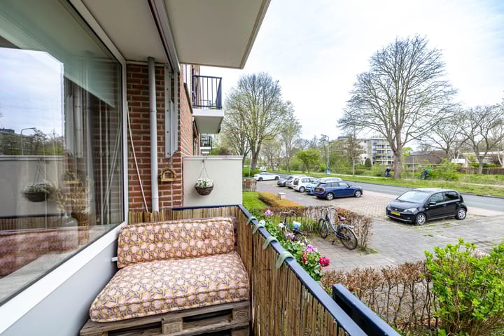 Photo 17 of Helperzoom 385